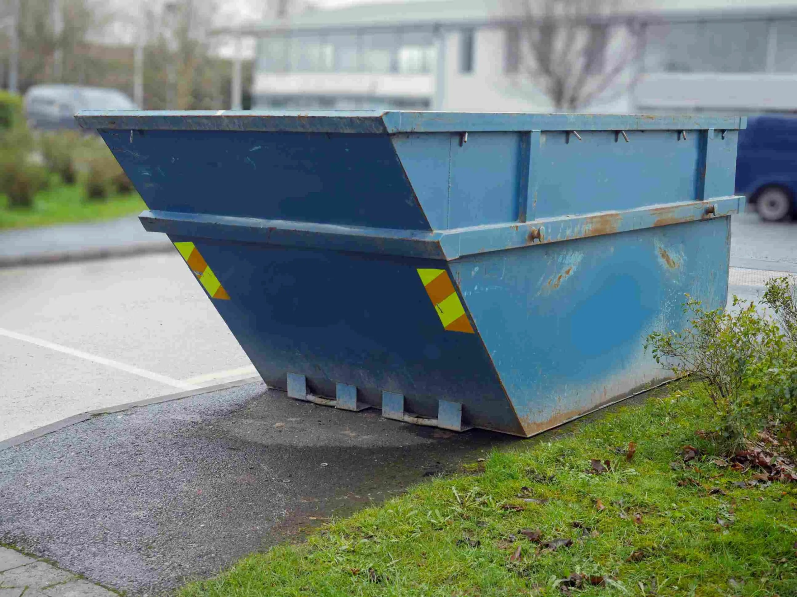 Rubbish Skips for Hire in Ravenhall – Easy Bin Booking 1